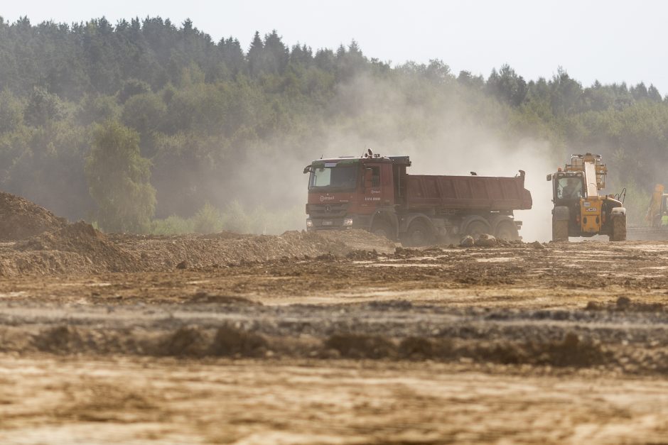 Ministras: nauji kariniai miesteliai suteiks kariams visai kitas tarnybos sąlygas