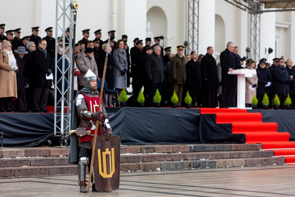 G. Nausėda kariuomenės minėjime: Lietuva išlieka Rusijos imperinių ambicijų taikinyje