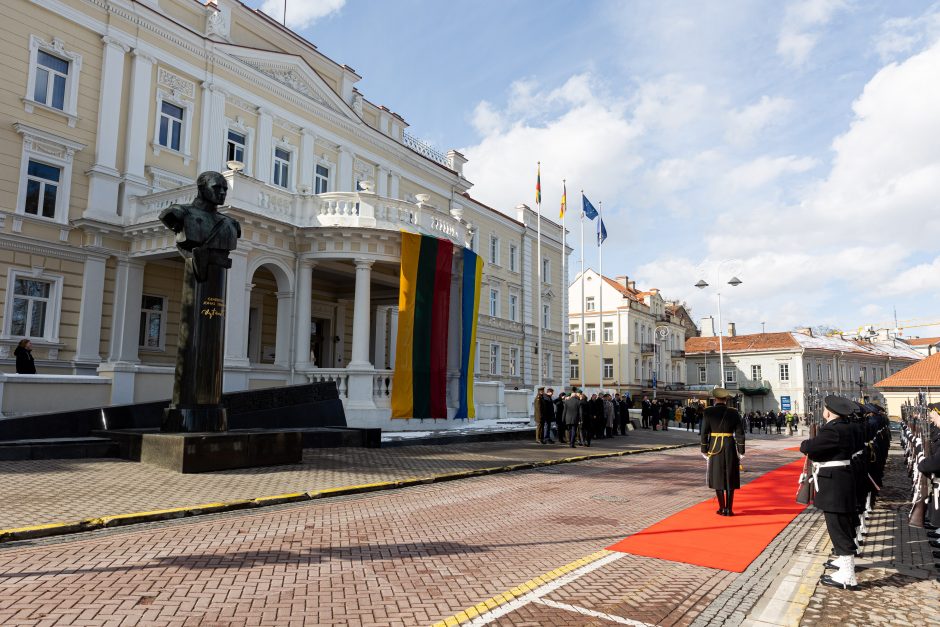 Vokietijos gynybos ministras: brigados dislokavimo galimybės priklauso nuo NATO sprendimų