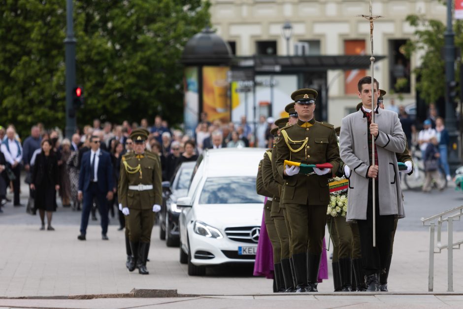 G. Nausėda: A. Adamkienė Lietuvai dovanojo eleganciją, pagarbą, labdarystės tradicijas