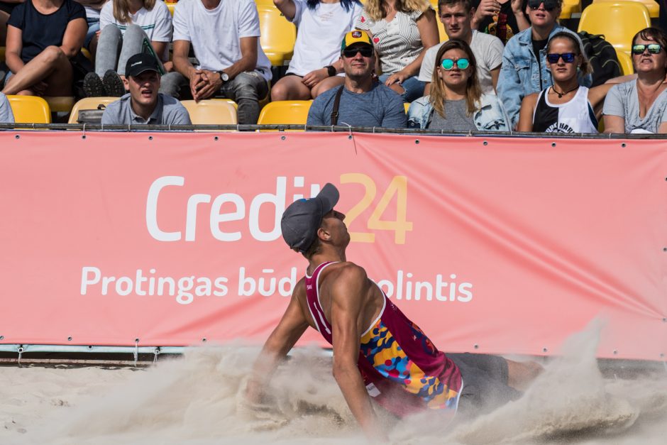 Paplūdimio tinklinio čempionate – dramatiškos finalų kovos