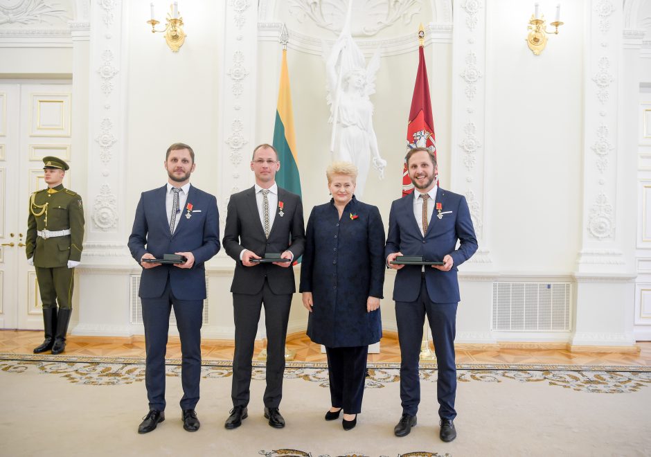 Valstybės ordinai – profesoriui L. Mažyliui, apžvalgininkui A. Tapinui