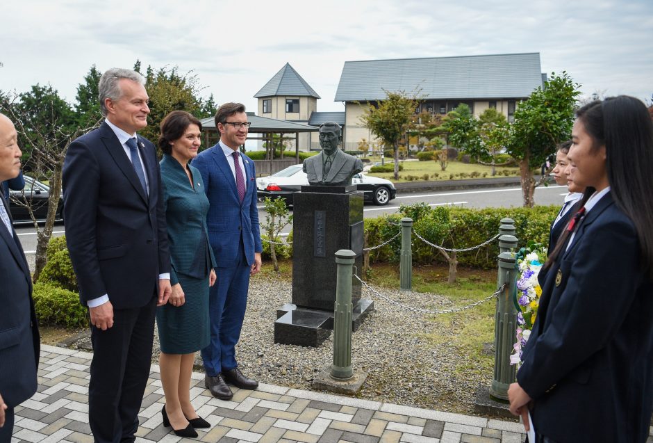 G. Nausėda pagerbė žydų gelbėtojo japonų diplomato Č. Sugiharos atminimą