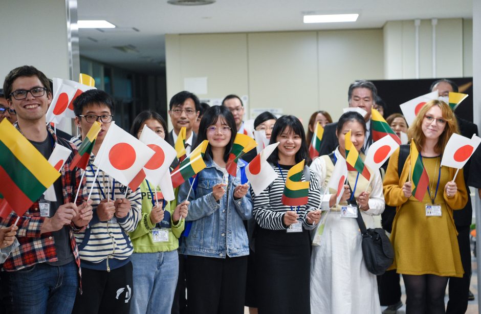 G. Nausėdai suteiktas Japonijos universiteto garbės daktaro vardas