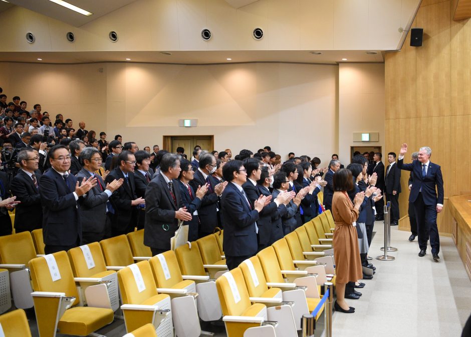 G. Nausėdai suteiktas Japonijos universiteto garbės daktaro vardas