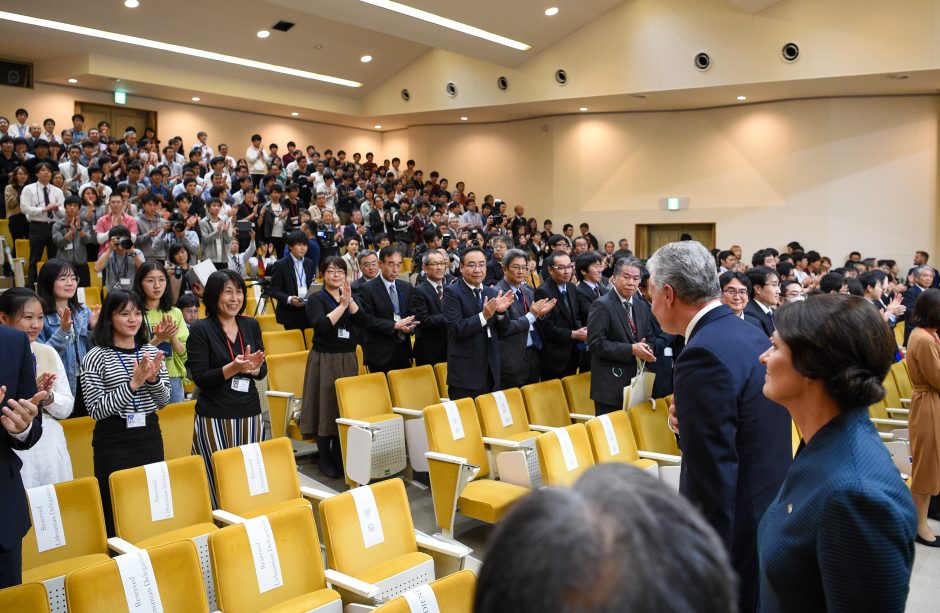 G. Nausėdai suteiktas Japonijos universiteto garbės daktaro vardas