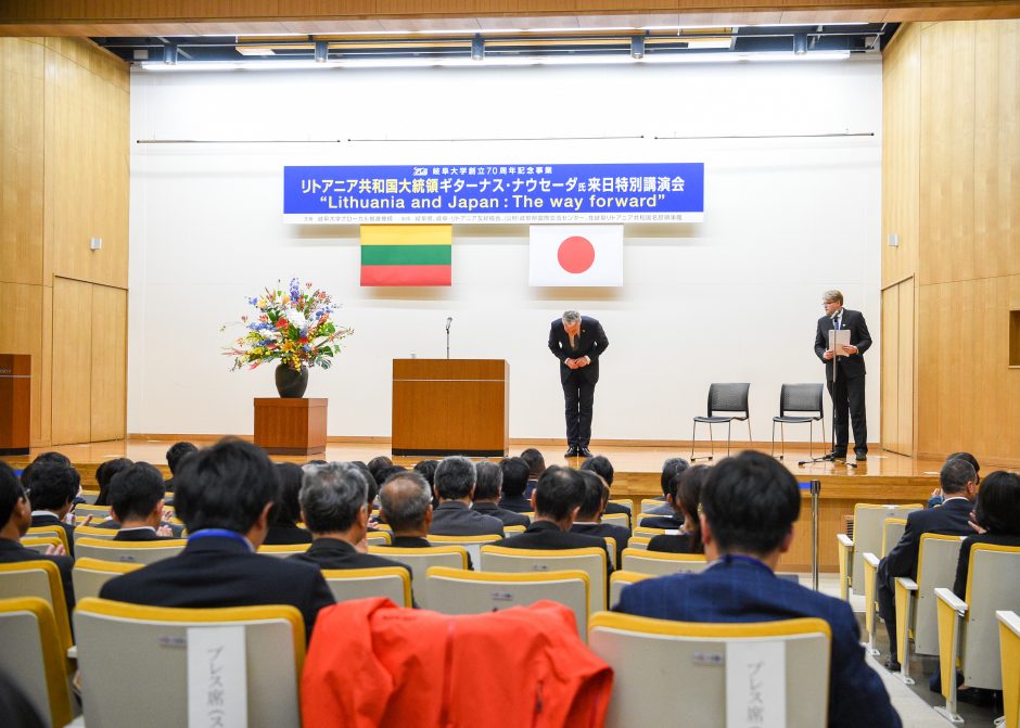 G. Nausėdai suteiktas Japonijos universiteto garbės daktaro vardas