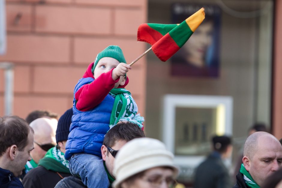 Vilniuje dalyta tautinė lietuvių atributika