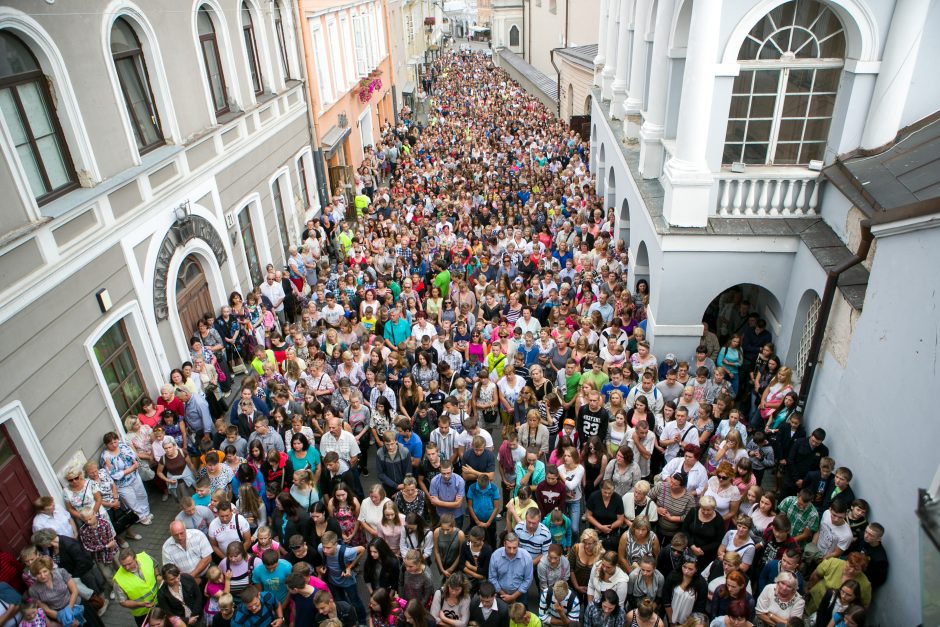 Prisidengę bendruomene stabdo pažangą?