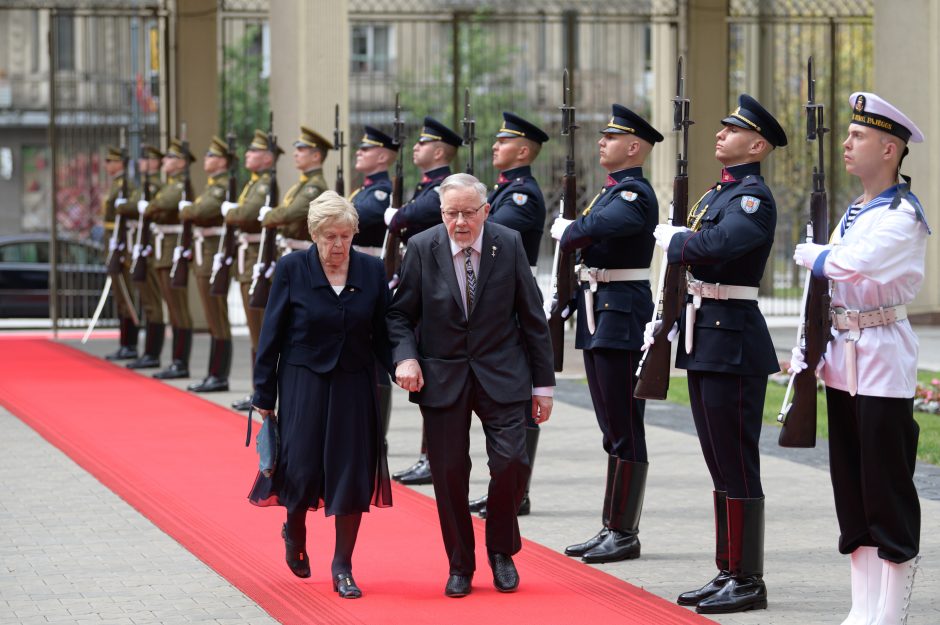 S. Skvernelis tikisi, kad G. Nausėda vienys, o ne skaldys