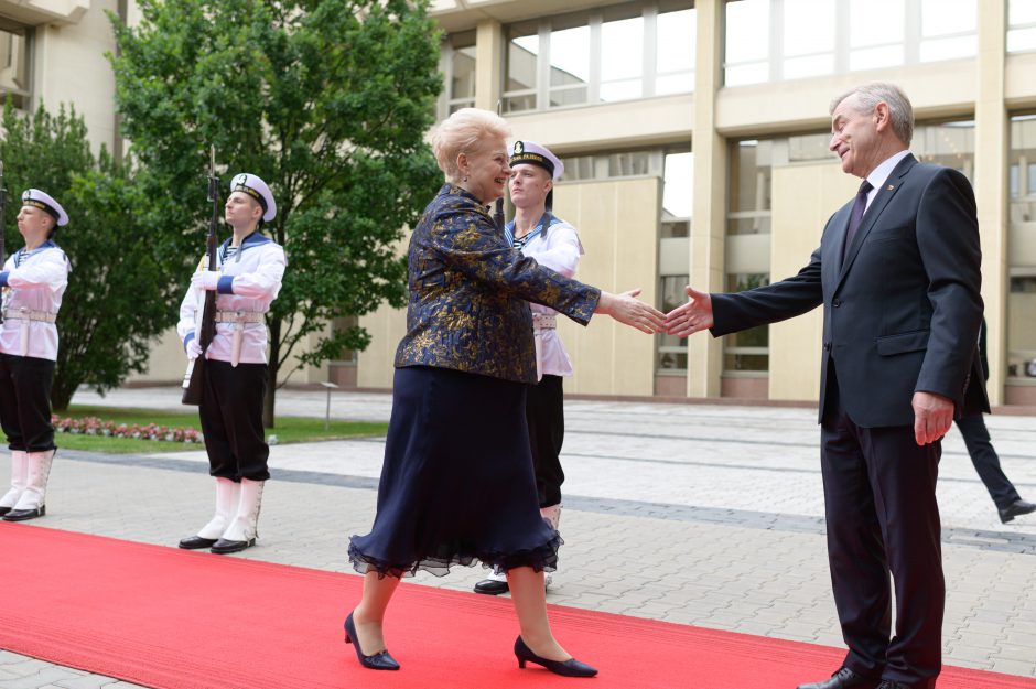 S. Skvernelis tikisi, kad G. Nausėda vienys, o ne skaldys