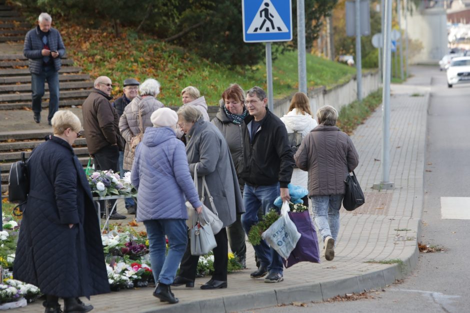 Klaipėdiečiai į kapines keliavo be incidentų