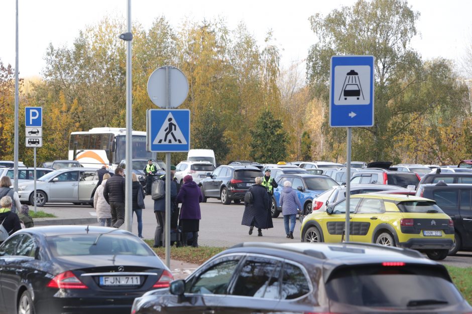 Klaipėdiečiai į kapines keliavo be incidentų