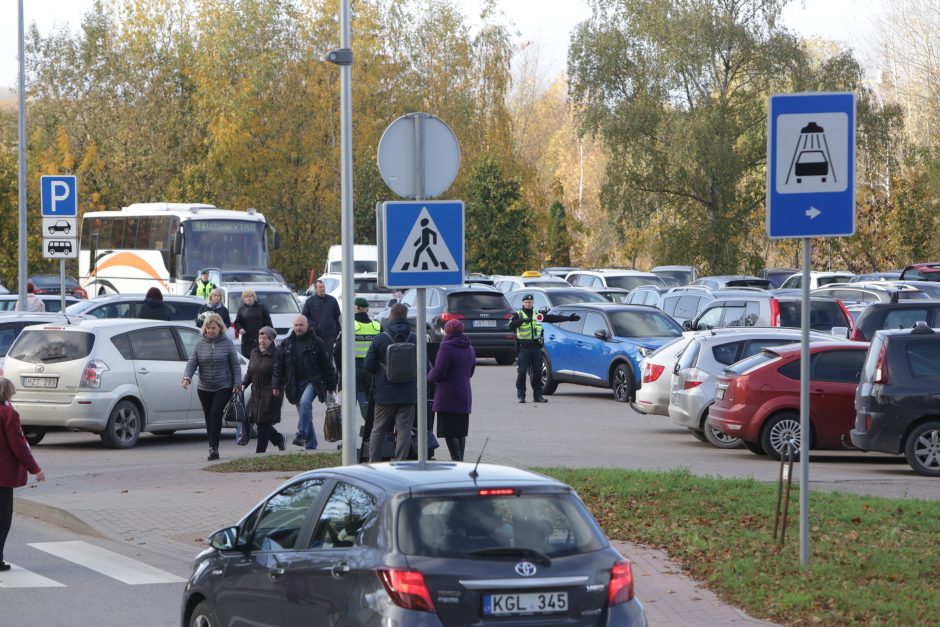 Klaipėdiečiai į kapines keliavo be incidentų