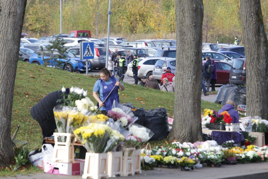 Klaipėdiečiai į kapines keliavo be incidentų