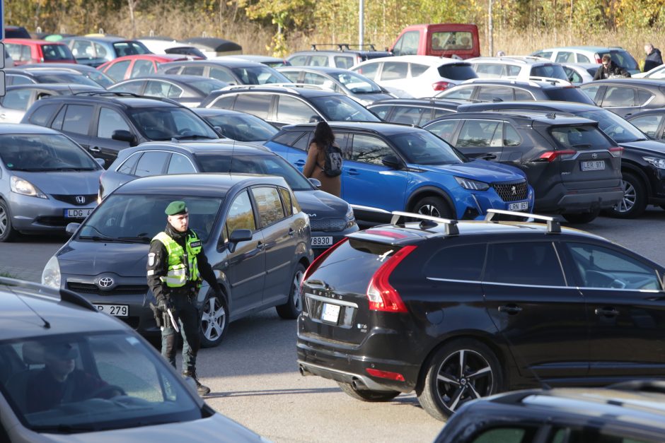 Klaipėdiečiai į kapines keliavo be incidentų