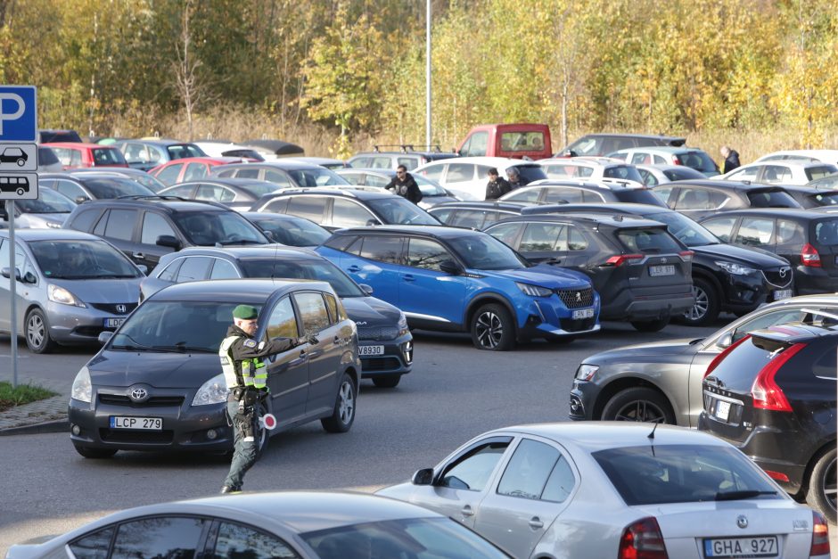 Klaipėdiečiai į kapines keliavo be incidentų