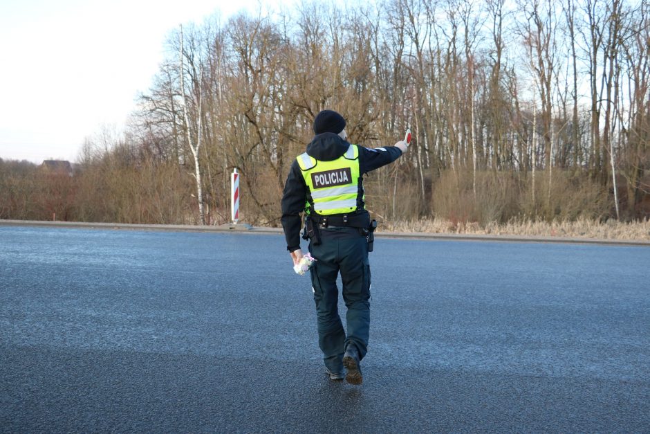 Policijos pareigūnai moteris stebino originalia staigmena