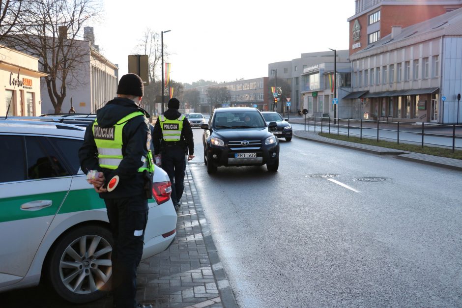 Policijos pareigūnai moteris stebino originalia staigmena