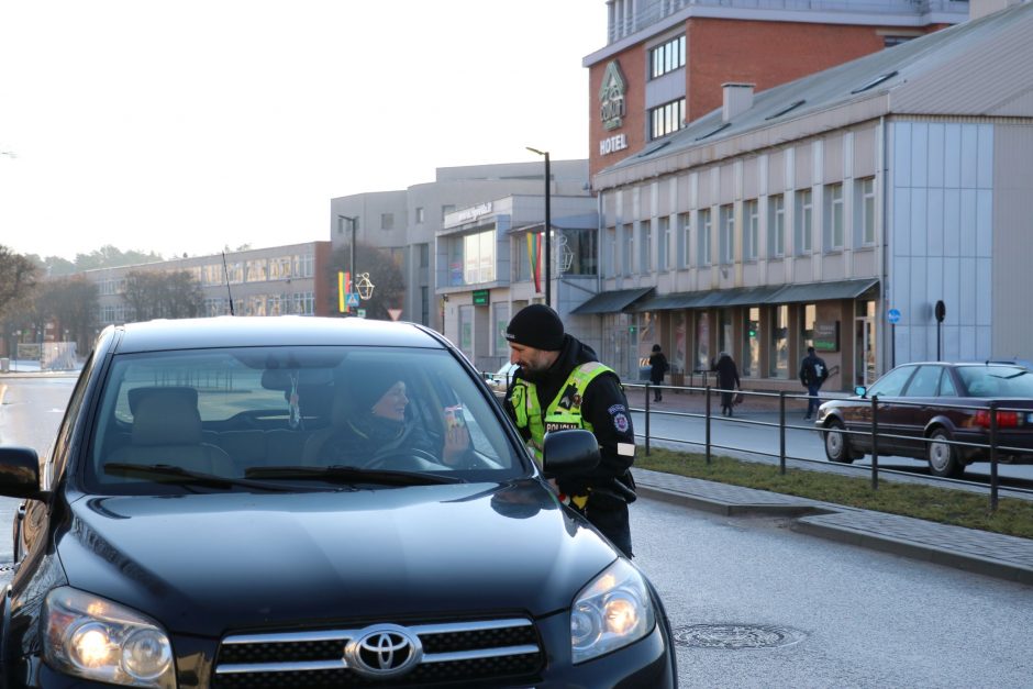 Policijos pareigūnai moteris stebino originalia staigmena