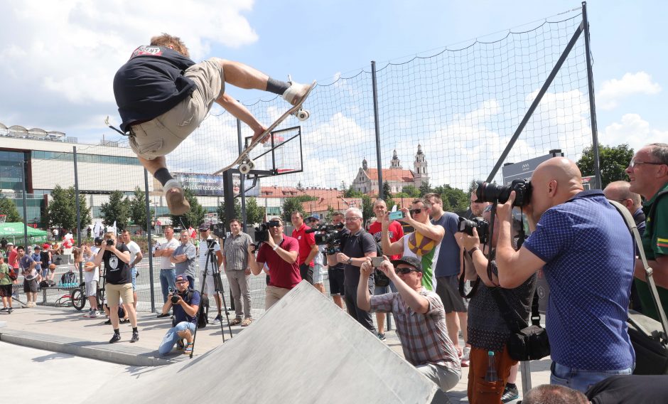 Vilniečius sportuoti kviečia atnaujintas Baltojo tilto aikštynas