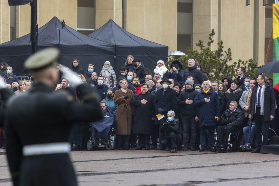 Sausio 13-osios minėjimas – triukšmingas: premjerė kalbą sakė su ašarom, protestuotojai rėkė „Gėda!“