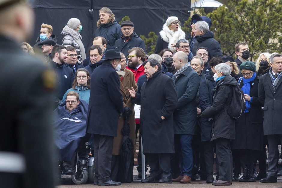 Sausio 13-osios minėjimas – triukšmingas: premjerė kalbą sakė su ašarom, protestuotojai rėkė „Gėda!“