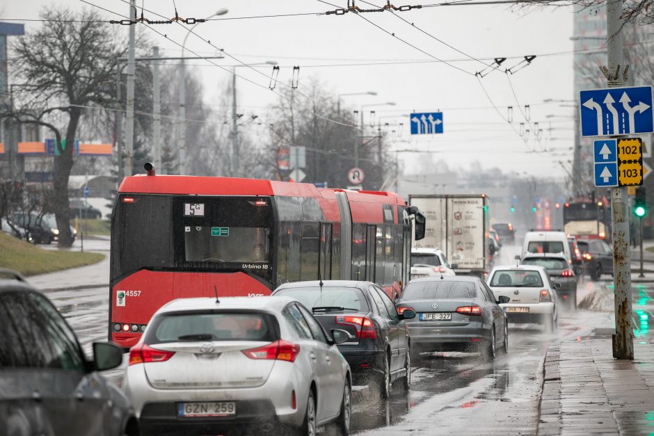 Sostinės Verkių ir Kareivių gatvėse – laikini eismo ribojimai 