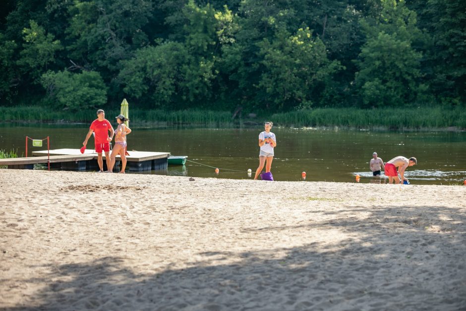 Žirmūnų paplūdimyje galimybę patogiai išsimaudyti turės ir neįgalieji