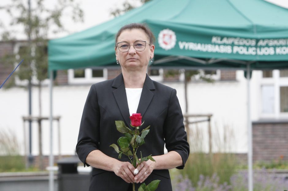 Alkoholis toliau liejosi laisvai