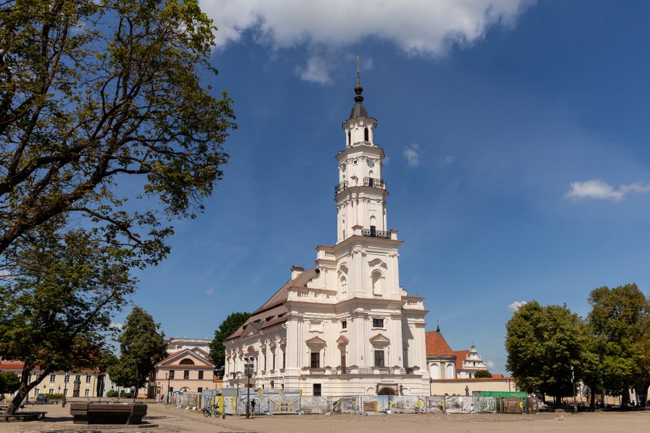 Rotušės aikštėje pluša archeologai: ko ieško?