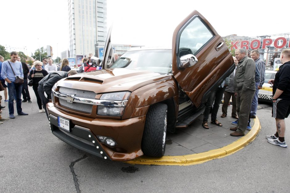 Sukčiai nesnaudžia: kaip apgaudinėjami naudotų automobilių pirkėjai?