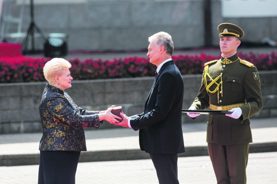 Prezidento inauguracija: nuo formalios ceremonijos iki naikintuvų skrydžio