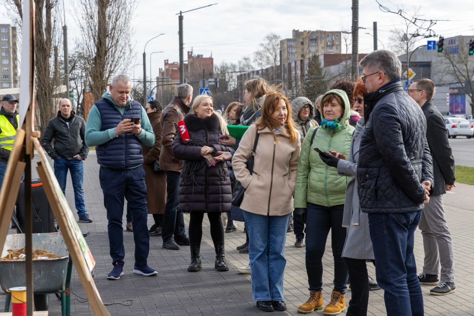 Surengė piketą prieš karjerą Pakarklės miške: beldėsi į tarybos narių sąžinę