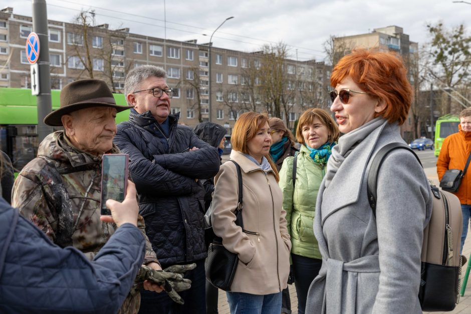 Surengė piketą prieš karjerą Pakarklės miške: beldėsi į tarybos narių sąžinę