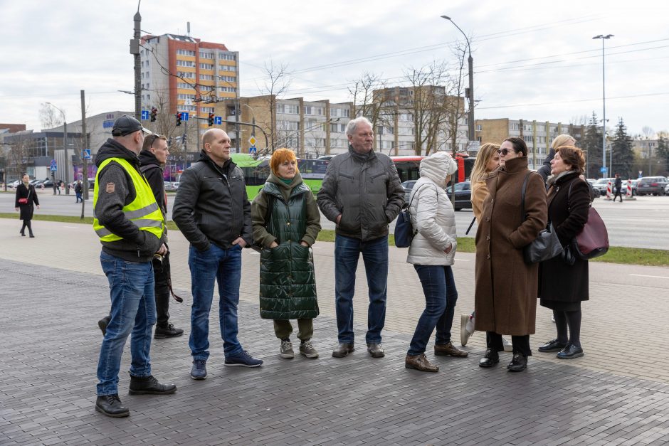 Surengė piketą prieš karjerą Pakarklės miške: beldėsi į tarybos narių sąžinę