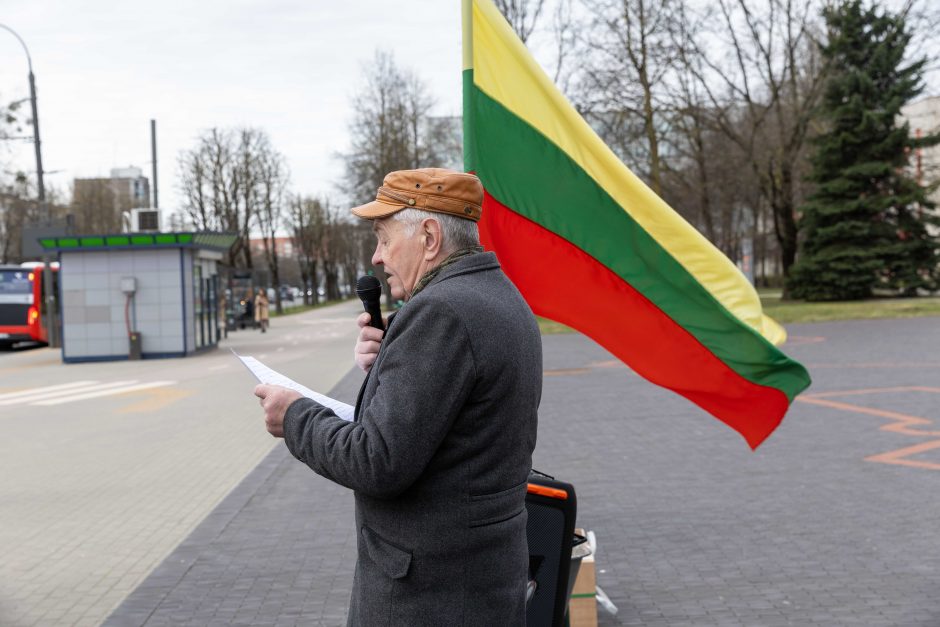 Surengė piketą prieš karjerą Pakarklės miške: beldėsi į tarybos narių sąžinę