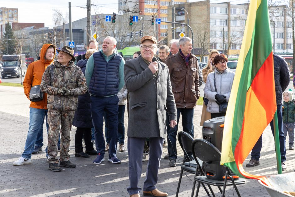 Surengė piketą prieš karjerą Pakarklės miške: beldėsi į tarybos narių sąžinę