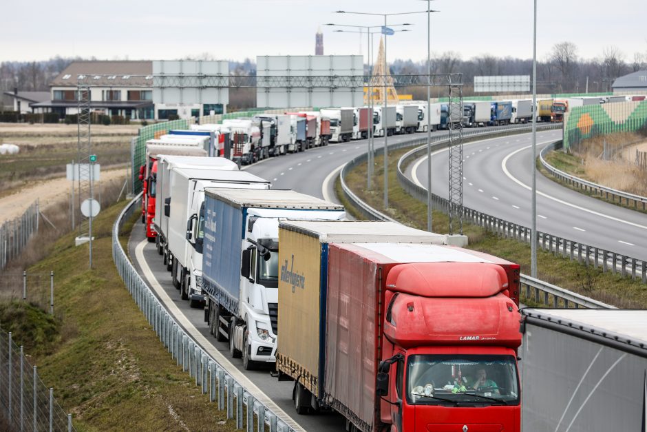 Vežėjai jaučiasi apgauti Vyriausybės – derybos imituojamos, sprendimai priimami už nugaros