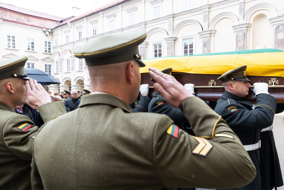 Vilniuje su partizanų vadu J. Vitkumi-Kazimieraičiu atsisveikina giminės, visuomenė