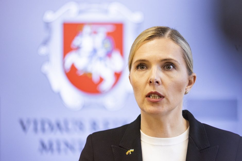 Ministrė: prie policijos prijungta VST liks ginkluotųjų pajėgų dalimi