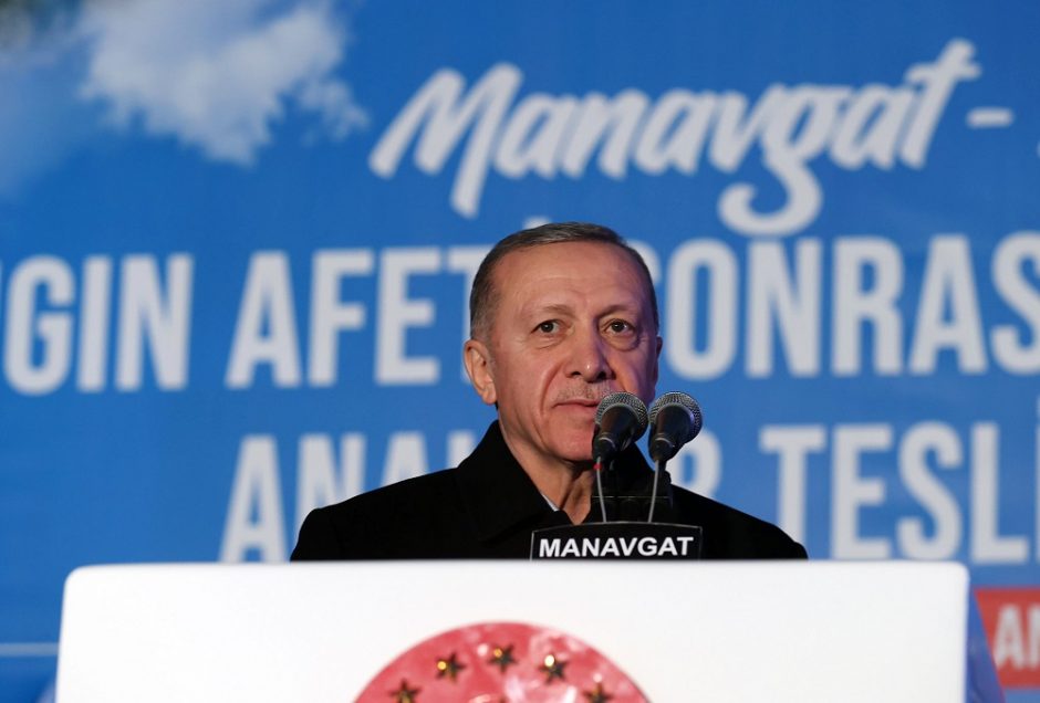 Artėjant Turkijos rinkimams, R. T. Erdogano vyriausybė siekia uždrausti opozicinę partiją