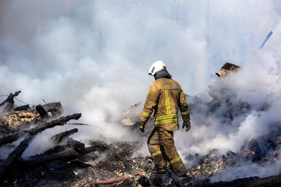 Trakų rajone atvira liepsna degė pirtis