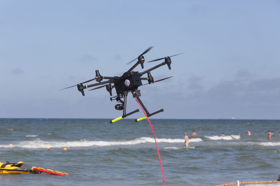 Palangoje skęstančiuosius gelbės ir dronu