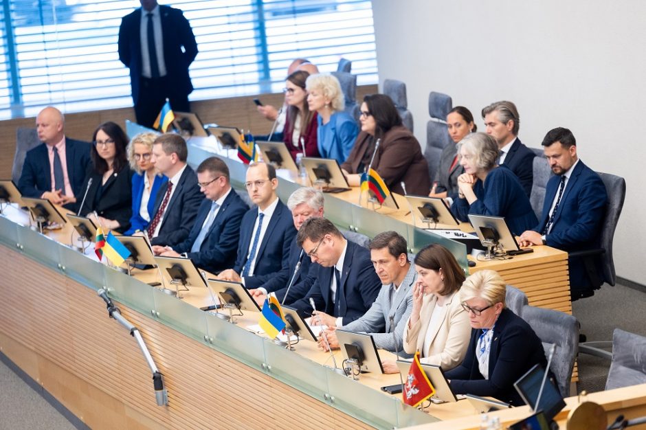 G. Nausėda ragina politikus vienytis: užteks tuščių intrigų ir rietenų