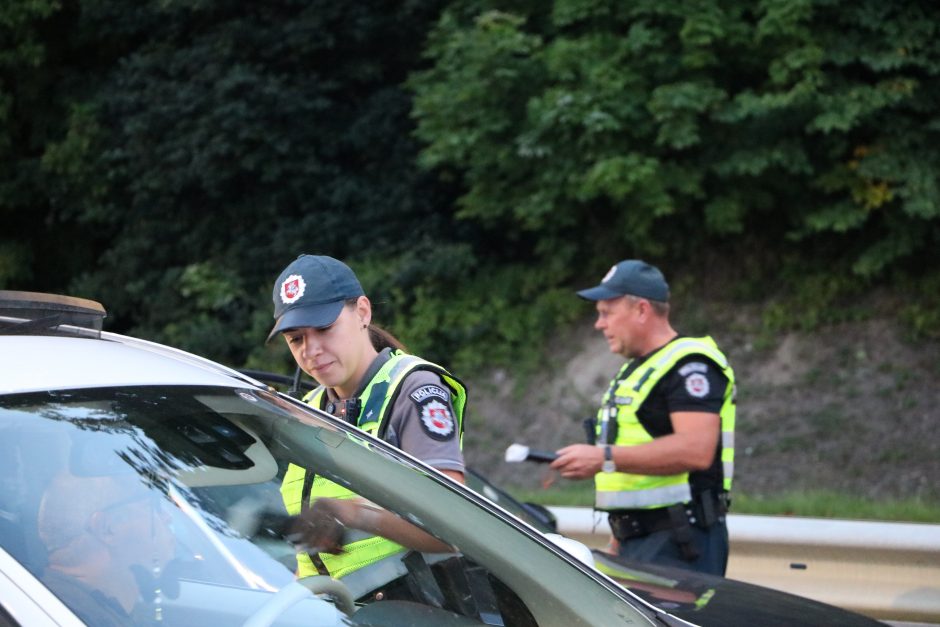 Kauno pareigūnams įkliuvo girtas vairuotojas: prie vairo sėdo, nes pasibaigė cigaretės