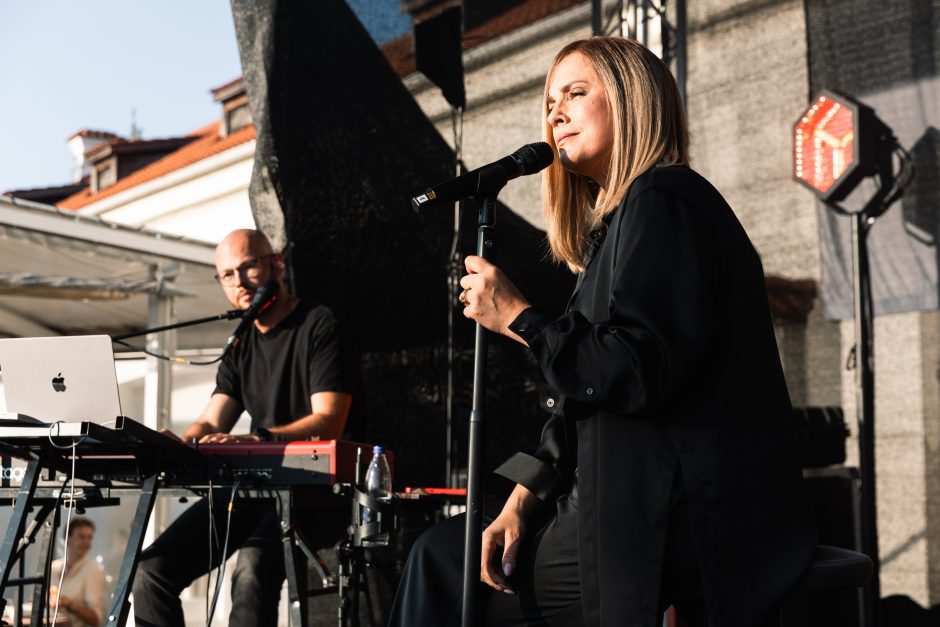 Pažaislio liepų alėjos vakarai | Inga Jankauskaitė ir pianistas Tomas Dičiūnas