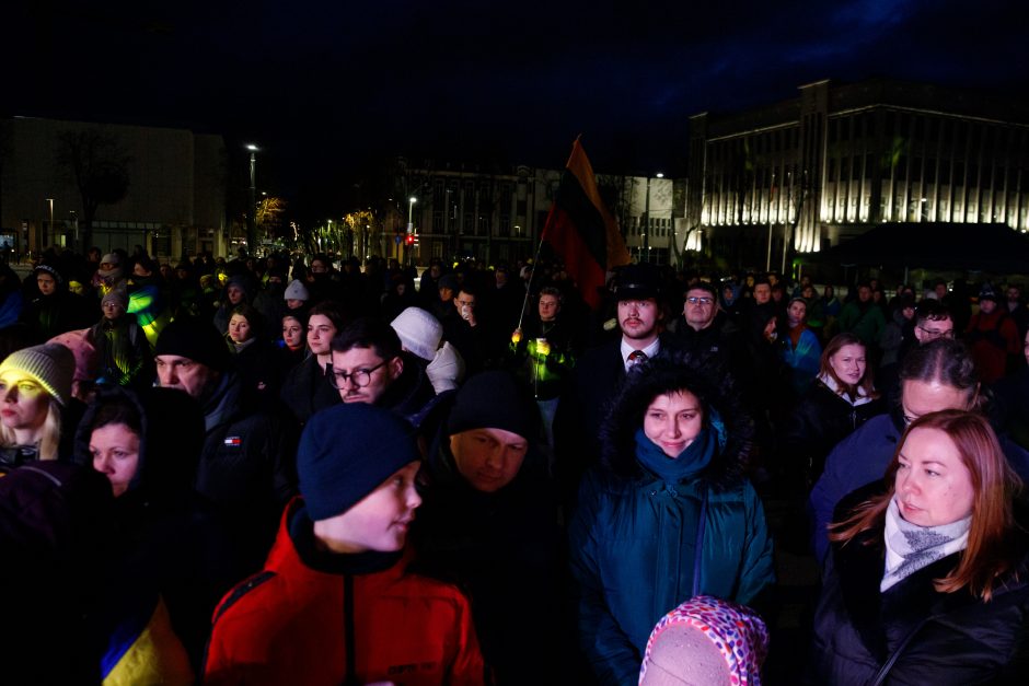 „Laisvė šviečia. Radarom. Kaunas“: suliepsnojo žvakių širdis