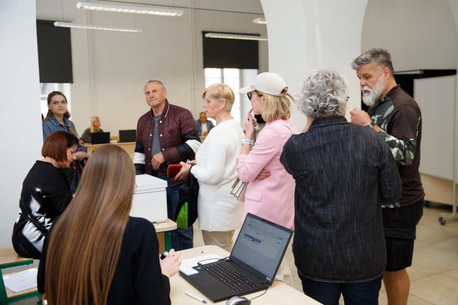 Kauniečiai balsavo aktyviau nei Lietuva: žmonės sąmoningėja