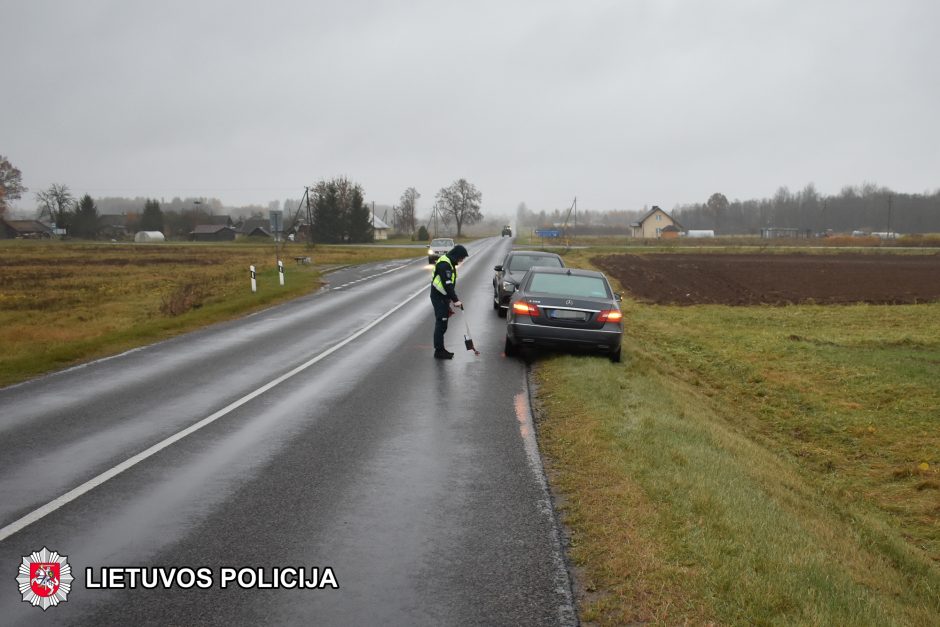 Vilniaus apskrities policija prašo skubiai atsiliepti liudininkus, mačiusius tragišką nelaimę kelyje